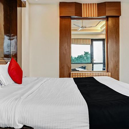 Capital O 1641 Hotel Radiance Paradise Dehradun Esterno foto