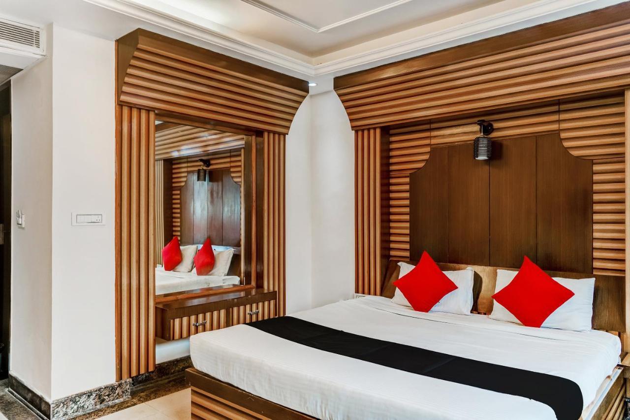 Capital O 1641 Hotel Radiance Paradise Dehradun Esterno foto